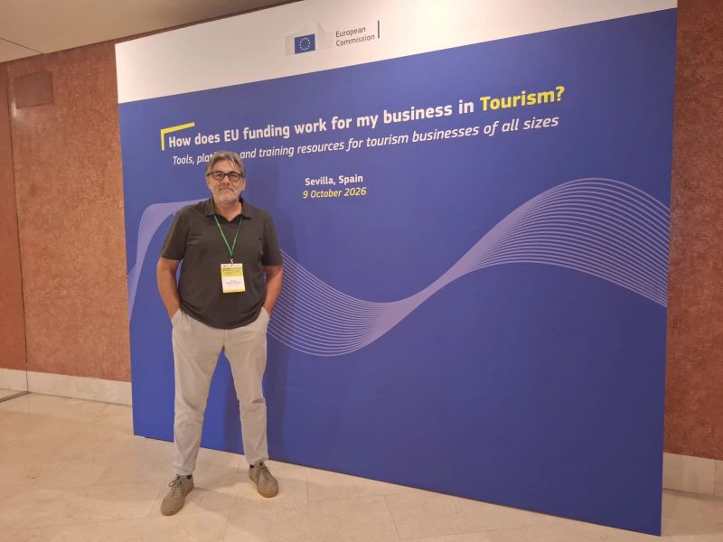 Antonio Martín ante el panel del encuentro EU Funding en Sevilla