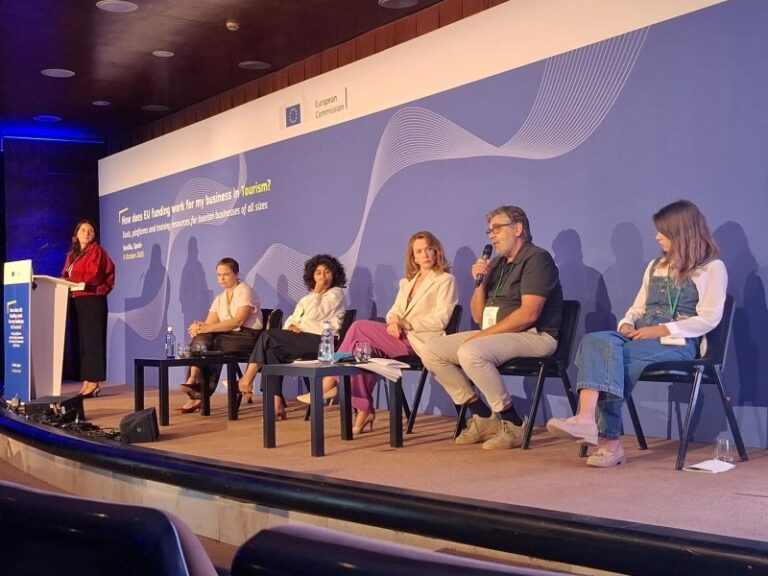 Antonio Martín interviene en una mesa de trabajo sobre fondos europeos para empresas turísticas